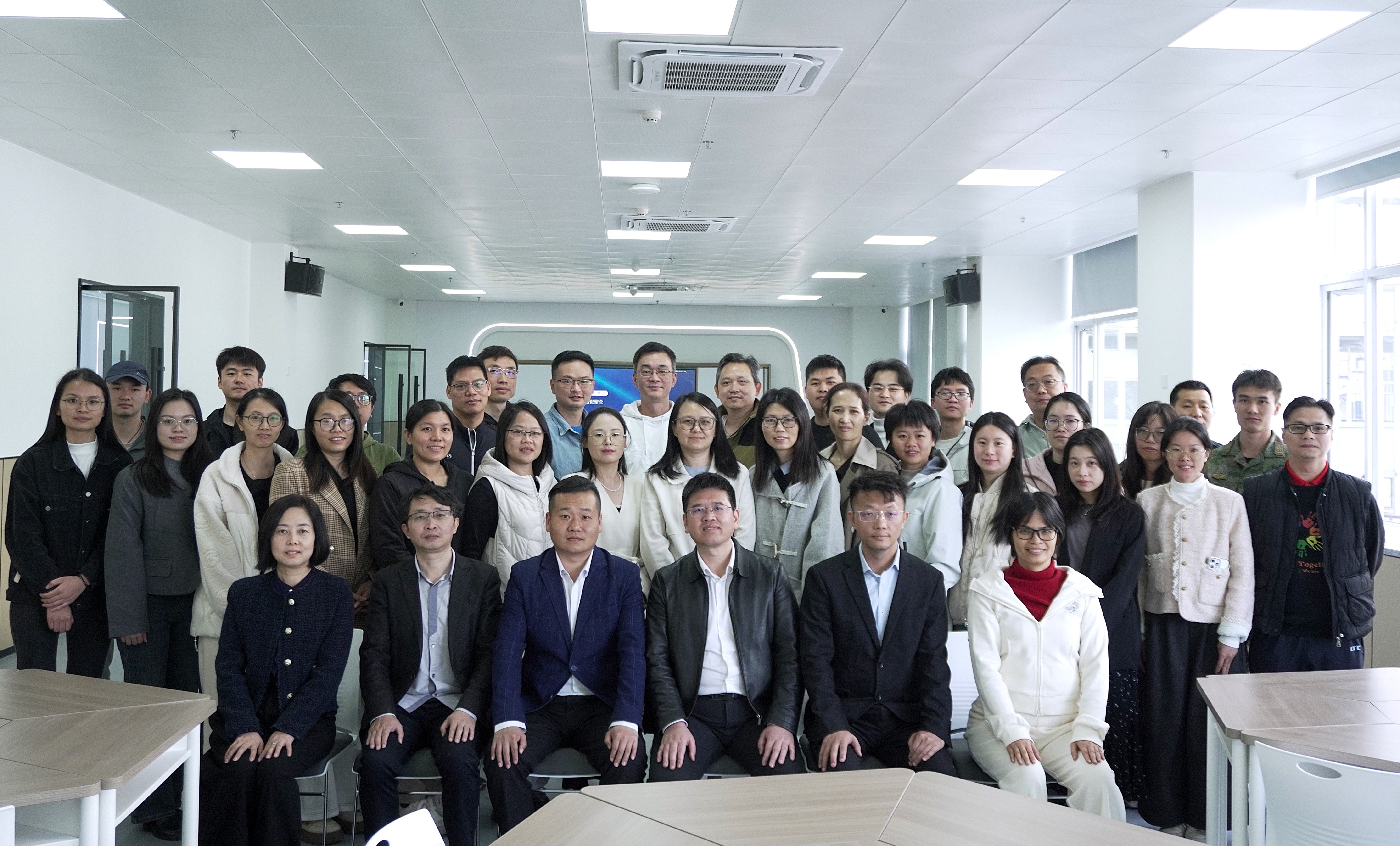 2025年信息技术学院专业建设研讨会圆满召开！