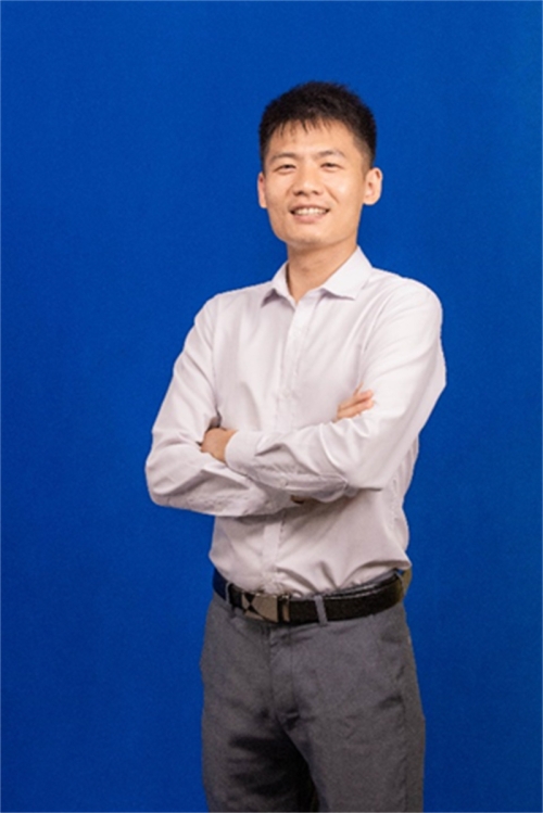 麦海志一专职教师