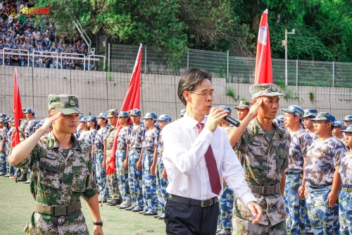 2022级新生军训汇报表演