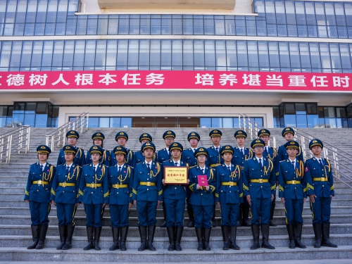 二等奖！看我校国旗护卫队飒爽英姿！