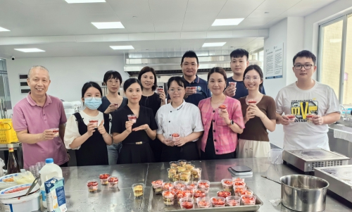 我校第二期西式面点师培训班顺利开班