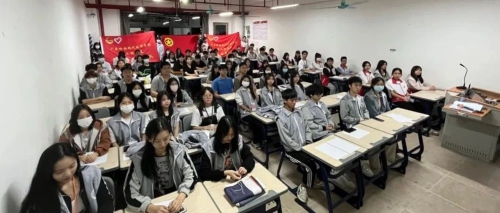 学习党的二十大，弘扬雷锋精神，争做追“锋”少年——文创与创管学院联合健康护理学院“学雷锋”主题团课