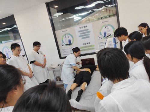 人工智能+非遗技艺：康复保健专业的“最强大脑”与“灵巧双手”