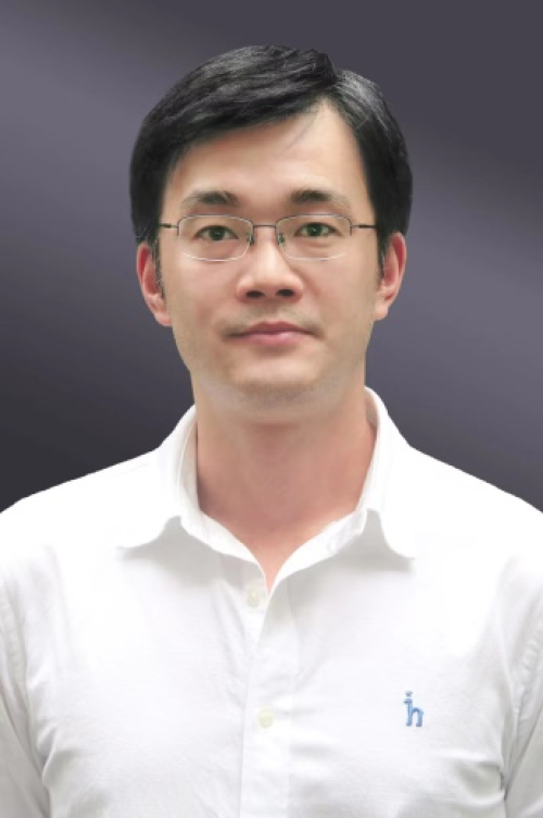 钟鑫轰—信息技术学院专业带头人