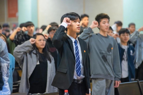 新团员入团仪式 | 传承红色基因，担负青春使命。