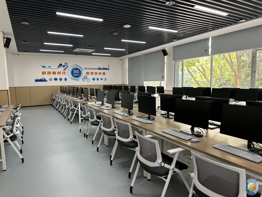 信息技术学院（华为产业学院）学习环境